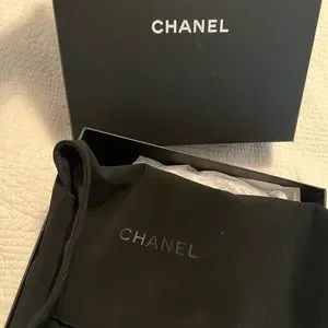 CHANEL | Accessories | Brand New Chanel Belt And Coin Purse  display picture 2